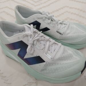 New Balance Rebel v4 Men Size 12 Excellent Condition.